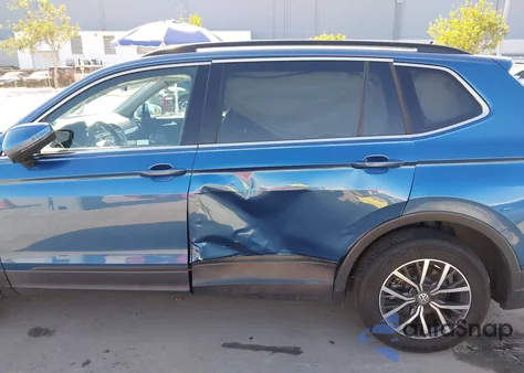 2019 Volkswagen Tiguan 2.0T Se/2.0T Sel/2.0T Sel R-Line/2.0T Sel R-Line Black z USA, uszkodzony, nr VIN 3VV2B7AX2KM025507